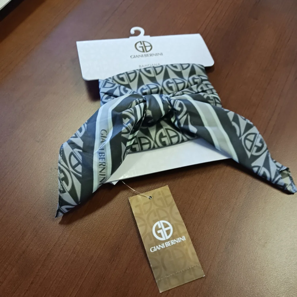 Giani Burnini Scarf